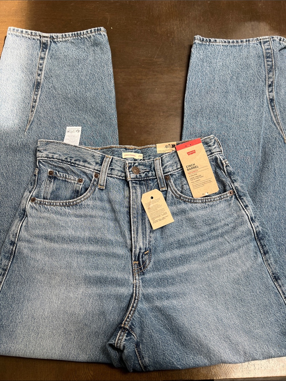 Levi's Light Blue Relaxed Cinch Barrel Jeans - Classic Wash - Picture 5 of 8